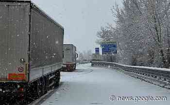 Stirati: "Attivato il Piano neve". Un autotrasportatore: "Fermi da 1 ora ... - Cronaca Eugubina