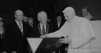 Traunstein trauert um Papst Benedikt XVI. emeritus - Stadt Traunstein