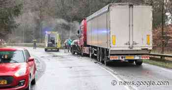 Dode bij frontale botsing met vrachtwagen tussen Ommen en Den ... - AD