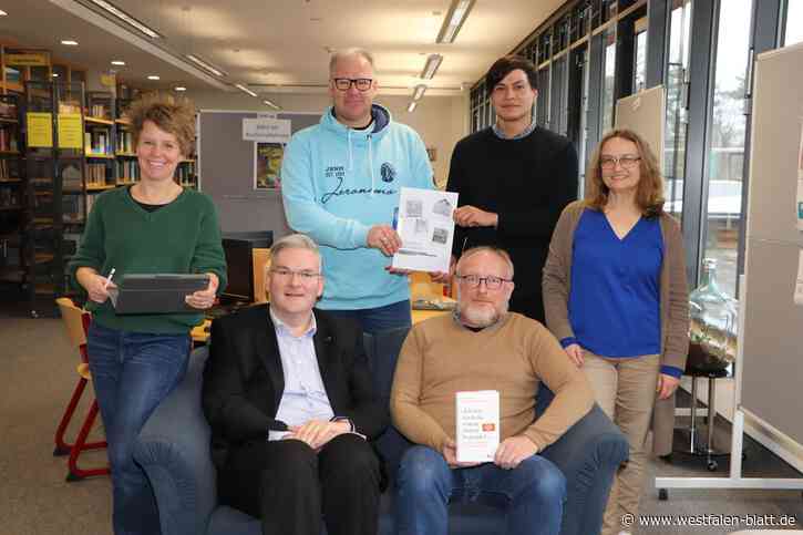 Buchautor und Schauspieler liest