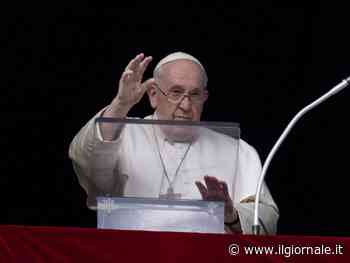 Bergoglio preso a sassate, Boldrini uccide il Pd e Descalzi: quindi, oggi...