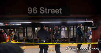Man Charged in Death of Another at Manhattan Subway Station, Police Say - The New York Times