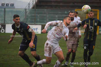 Fc Lamezia battuto 1-0 dall'Acireale al 'D'Ippolito'. Società gialloblù ... - Il Lametino