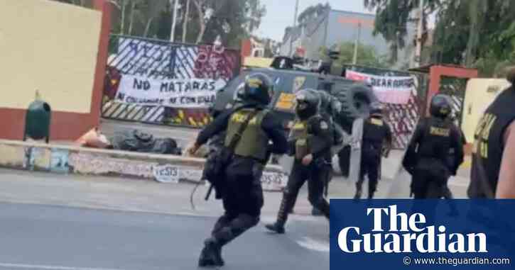Police violently raid Lima university and shut Machu Picchu amid Peru unrest