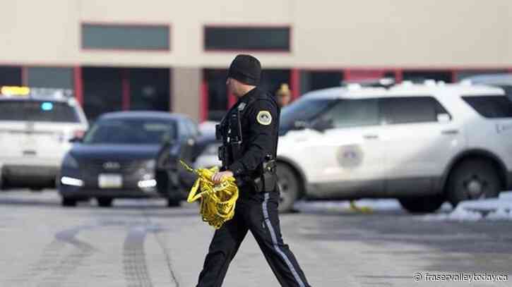 Police: 2 students dead, teacher hurt in Des Moines shooting