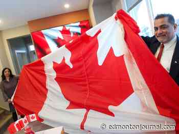 Edmonton family waits 15 years for Canadian flag from Parliament Hill