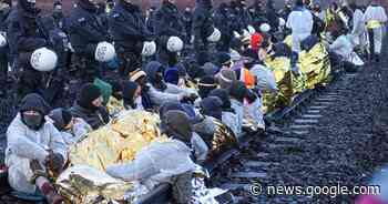 Aktivisten blockierten Gleise bei Neurath: Kohlebahn kann nach ... - Rheinische Post