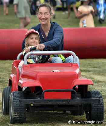 Brighton packed to capacity for big day out - Otago Daily Times