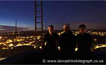 Who was daredevil who jumped from Darwen's India Mill chimney?