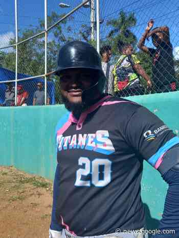 Titanes de Samana vencen Barberos de Pimentel en Béisbol - Momento Deportivo RD