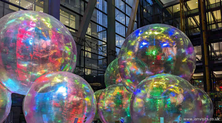 Giant “soap bubbles” filling the base of the Leadenhall skyscraper
