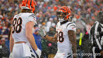 Joe Mixon's goal-line bull rush ruled TD after Bengals' challenge - NFL.com