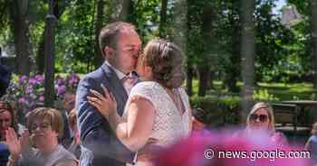 Eerste openluchthuwelijk in Wielsbeke, en dan nog op vrijdag de ... - Het Laatste Nieuws