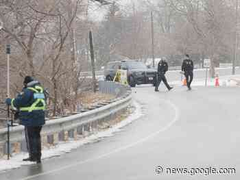 Emergency services respond to vehicle in Lake Ontario - Gananoque Reporter
