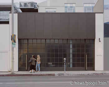 Lonely Melrose Store / Knight Associates + Lara Hoad Architecture ... - ArchDaily