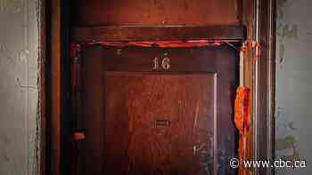 Woman describes in warrant how serial offender lured her to suite where Indigenous teen was later found dead