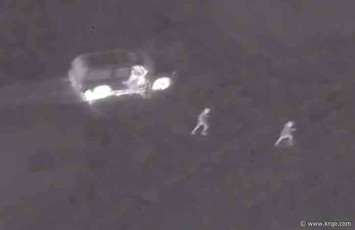 Video: Smuggler leads troopers on chase before crashing into ranch fence, migrants bail out