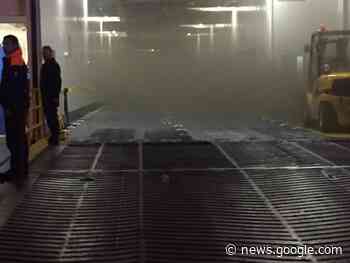 In fiamme da 9 giorni: cosa succede al traghetto fermo a Palermo - ilGiornale.it