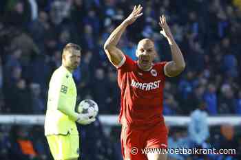 Ondanks een assist van Michael Frey krijgt Schalke 04 een zware pandoering om de oren