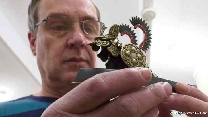 Calgary artist inundated with inquiries after 'National Geographic' featured his mouse armour