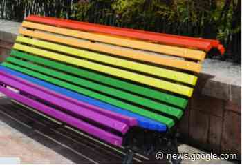 Scicli - Una Panchina Arcobaleno nello spiazzo adiacente la Chiesa ... - Novetv.com