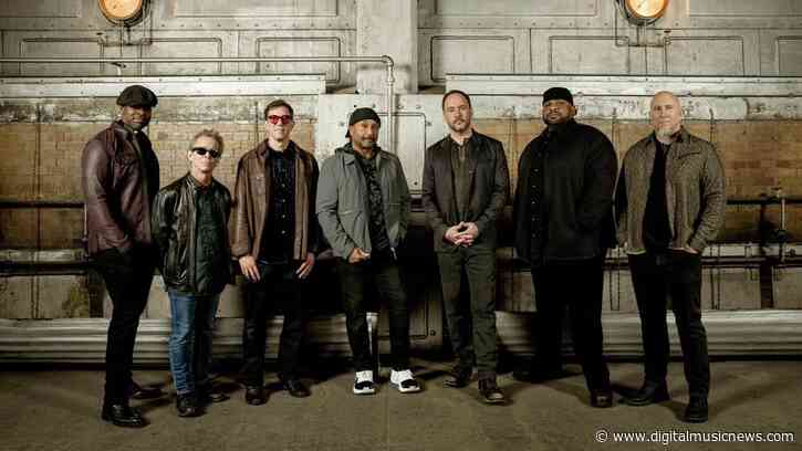 Dave Matthews Band Announces 2023 Summer Tour and New Album, ‘Walk Around the Moon’
