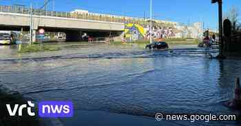 Hinder op Groenendaallaan in Merksem door waterlek: "Water stond ... - VRT.be