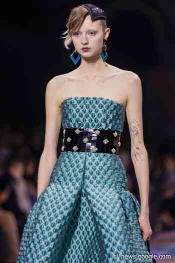 Monumental animal art infuses Chanel's gleaming couture show - Powell River Peak