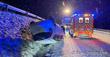 Schneeglatte Fahrbahn – Leonberg: Auto überschlägt sich mehrfach ... - Sindelfinger Zeitung / Böblinger Zeitung