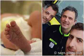 Siena, ambulanza non arriva in tempo per la neve: donna partorisce ... - Fanpage.it