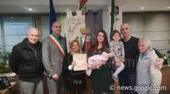 Scarlet la prima nata del 2023 a Bellaria ricevuta in Comune - AltaRimini