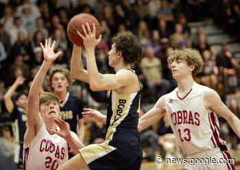 GALLERY: Atmosphere charged for Cobras-Bobcats matchup ... - CochraneNow.com