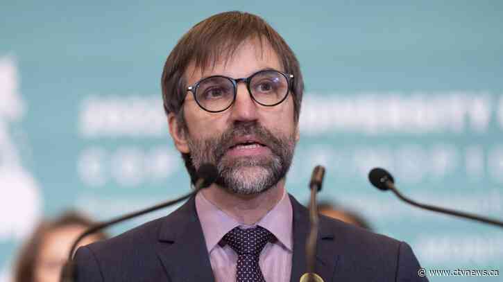 Oilsands execs say they can't invest in decarbonization any faster, despite profits