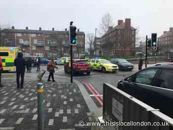 Streatham High Road: Pedestrian taken to hospital