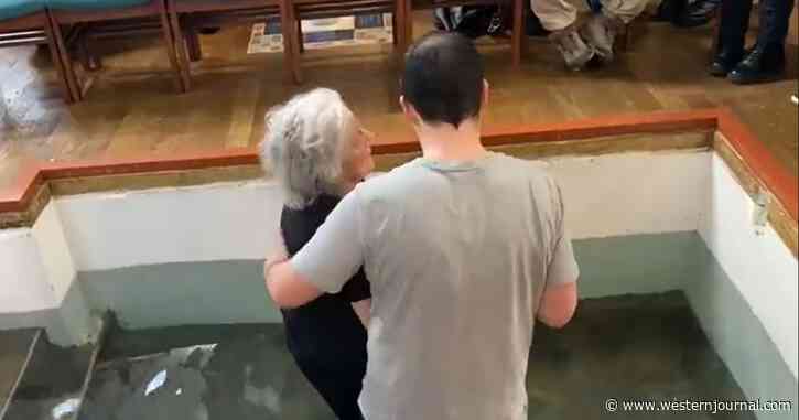 'Jesus Always Wins': Video of Frail Woman, 77, Getting Baptized Serves as Evergreen Reminder