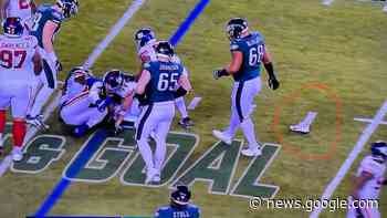 Transmissão de partida da NFL mostra 'perna perdida' no gramado - Extra