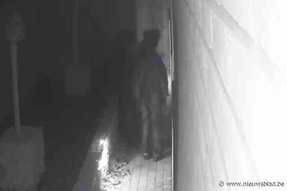 Bewoners leven in angst sinds inbrekers met bruut geweld deur probeerden in te stampen: “Mijn man slaapt niet meer”