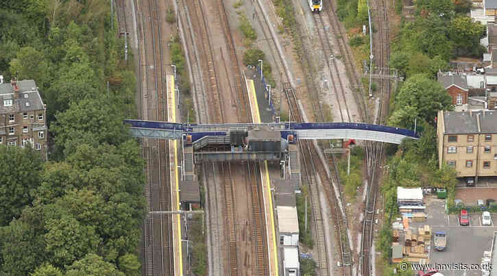 Northbound trains unable to call at Harringay station due to urgent repair work