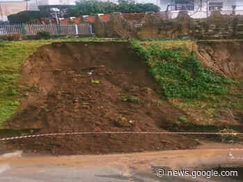 BACOLI| Frana una parte della collina in via Marziale - Pozzuoli News 24