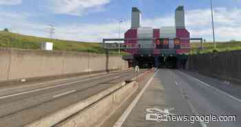 Rijstrook versperd op Antwerpse Ring richting Nederland ter hoogte ... - Het Laatste Nieuws