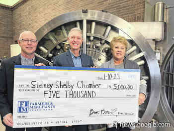 Bank donates $5,000 to chamber of commerce - sidneydailynews.com