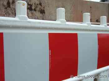 Sperrung bis in den Herbst: Raiffeisenplatz in Roschbach gesperrt - Wochenblatt-Reporter