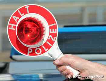 Kleinbus landet im Straßengraben - Mayen - WochenSpiegel