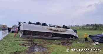 Choque fatal entre un camión cisterna y un auto en Santa Fe: cinco ... - Clarín