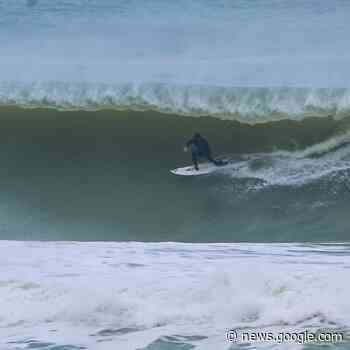 Des tubes glacés pour une session de surf brûlante à Hossegor - L'Équipe