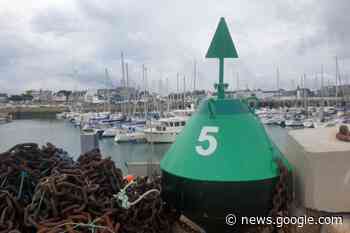 "Un tricot vert et deux bas si rouges" : quel rapport avec les bateaux ? - Bateaux.com, le magazine de la plaisance, du nautisme et de la mer