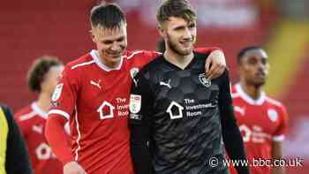 Barnsley: Mads Andersen, Brad Collins & Jordan Williams extend contracts until 2024
