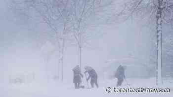 More flurries expected as Ontario tries to clean up after major snowstorm