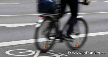 Bayreuth: Radfahrer fährt ungebremst in stehendes Auto und flüchtet vom Unfallort - Zeugen gesucht