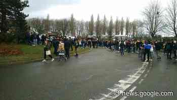 Grogne des lycéens : deux gendarmes blessés à La Queue-les ... - Le Parisien